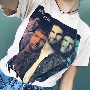 BAND TEE! Maroon 5